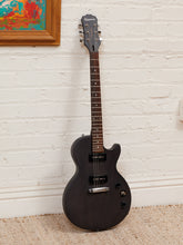 Load image into Gallery viewer, Epiphone Special Model Electric Guitar