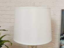 Load image into Gallery viewer, Lucite Lamp With Chunky Lucite Finial