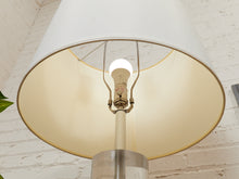 Load image into Gallery viewer, Lucite Lamp With Chunky Lucite Finial