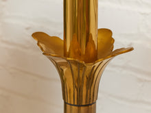 Load image into Gallery viewer, Vintage Laurel Brass Table Lamp