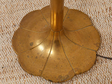 Load image into Gallery viewer, Vintage Laurel Brass Table Lamp