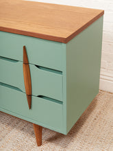 Load image into Gallery viewer, 1960s Kroehler Sculptural Wood Drawer Pulls 9 Drawer Dresser