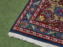 Load image into Gallery viewer, Vintage 7 ‘x 3 1/2 ‘ Rug