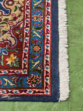 Load image into Gallery viewer, Vintage 7 ‘x 3 1/2 ‘ Rug