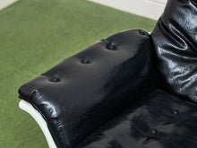 Load image into Gallery viewer, Futuristic Atomic Chair