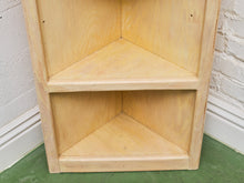 Load image into Gallery viewer, Oak Corner Shelf