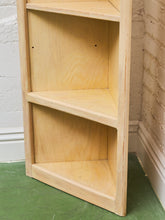 Load image into Gallery viewer, Oak Corner Shelf