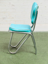 Load image into Gallery viewer, Set of 4 Turquoise Rare Hairpin Leg Sweetheart Diner Chairs