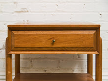 Load image into Gallery viewer, Elmwood Vintage End Table