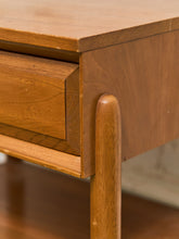 Load image into Gallery viewer, Elmwood Vintage End Table