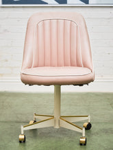 Load image into Gallery viewer, Pink Vintage Chair