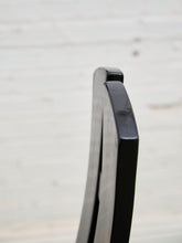 Load image into Gallery viewer, Set of 4 post Modern Dining Chairs