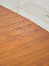 Load image into Gallery viewer, Walnut Dining table no Leaf