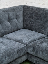 Load image into Gallery viewer, Las Palmas Sectional