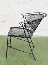 Load image into Gallery viewer, Woodard Style Patio Set