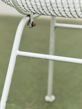 Load image into Gallery viewer, Vintage Mid Century Modern Russell Woodard Sculptura Chair