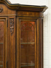 Load image into Gallery viewer, Drexel Heritage Hutch