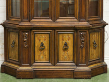 Load image into Gallery viewer, Drexel Heritage Hutch