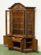 Load image into Gallery viewer, Drexel Heritage Hutch
