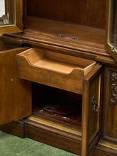 Load image into Gallery viewer, Drexel Heritage Hutch