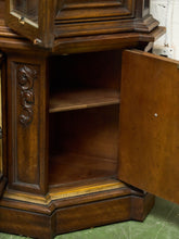 Load image into Gallery viewer, Drexel Heritage Hutch