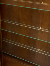 Load image into Gallery viewer, Drexel Heritage Hutch