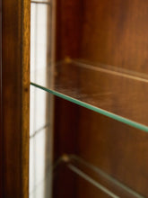 Load image into Gallery viewer, Drexel Heritage Hutch