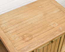 Load image into Gallery viewer, Vintage End Table