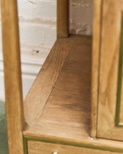 Load image into Gallery viewer, Vintage End Table