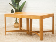 Load image into Gallery viewer, 1940's Vintage Heywood Wakefield Dining Table