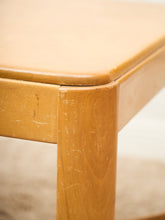 Load image into Gallery viewer, 1940's Vintage Heywood Wakefield Dining Table