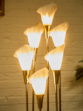 Load image into Gallery viewer, Vintage Hollywood Regency Lily Brass Table Lamp