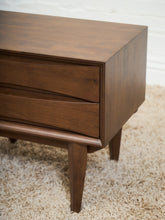 Load image into Gallery viewer, Solis Double Drawer Nightstands
