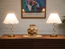 Load image into Gallery viewer, Squiggly Gold Lamp