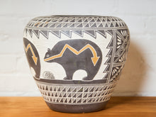 Load image into Gallery viewer, Native Shy-Yai-Zta Romero Vase Acoma Pueblo, New Mexico.