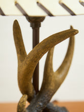 Load image into Gallery viewer, Antler Table Lamp