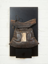 Load image into Gallery viewer, VINTAGE TORAJA SULAWESI INDONESIA CARVED WOOD & BUFFALO HORN BETEL NUT BOX
