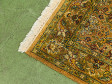 Load image into Gallery viewer, 1900’s Vintage Iranian Persian Rug