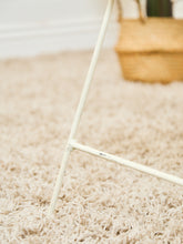 Load image into Gallery viewer, White Patio 60’s Original Table