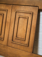 Load image into Gallery viewer, Broyhill Sculptra Headboard