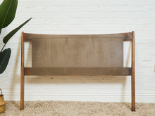 Load image into Gallery viewer, Broyhill Sculptra Headboard