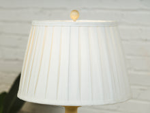 Load image into Gallery viewer, Italian Alabaster Lamp