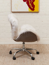 Load image into Gallery viewer, Furry Office Chair
