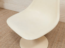 Load image into Gallery viewer, Single Tulip Chair