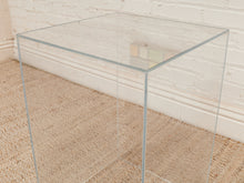 Load image into Gallery viewer, Lucite Pedestal