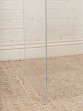 Load image into Gallery viewer, Lucite Pedestal