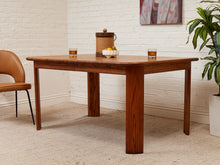 Load image into Gallery viewer, Oak Vintage Dining Table without Leaf