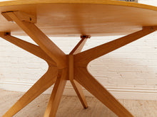 Load image into Gallery viewer, Spider Round Table