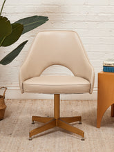 Load image into Gallery viewer, Set of 4 Saarinen Style Vintage Chairs