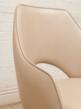 Load image into Gallery viewer, Set of 4 Saarinen Style Vintage Chairs